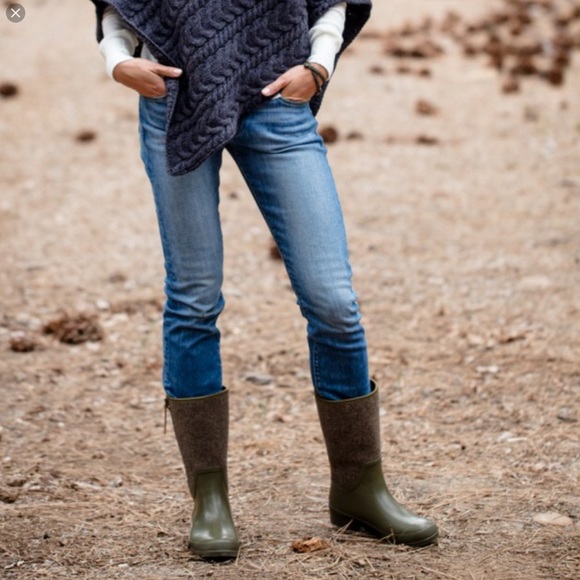 Sperry Shoes - Sperry olive Boots